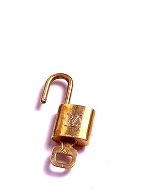Authentic Louis Vuitton lock 319 with key vintage brass hardware fast shipping!📦